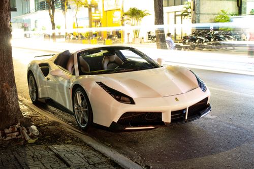 Siêu xe Ferrari 488 Spider hàng hiếm về tay chủ mới tại TP.HCM