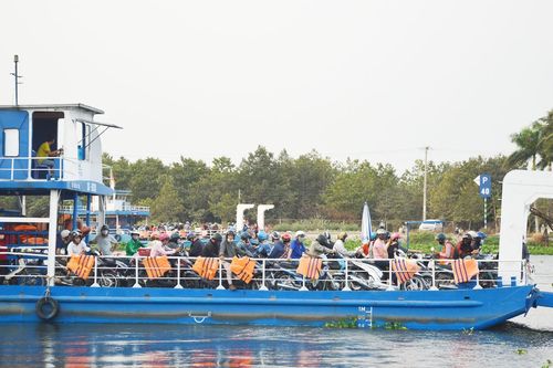 Đảm bảo an toàn những chuyến phà ngang