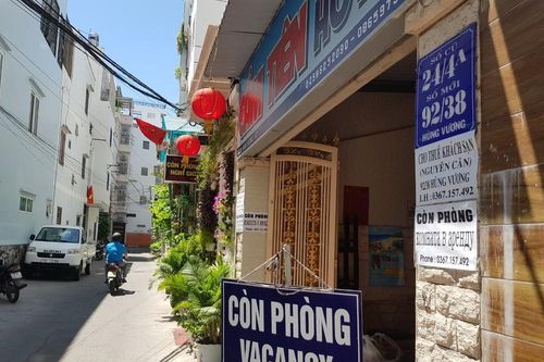 Ế ẩm vì vắng khách, nhiều khách sạn Nha Trang 'cửa đóng then cài'