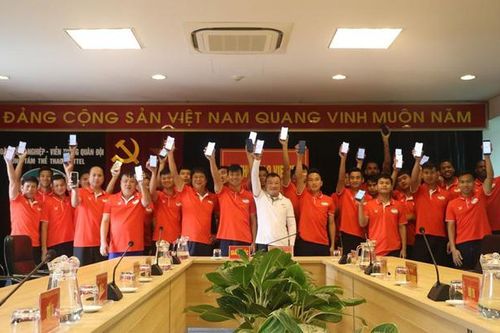 Các đội bóng V-League chung tay đẩy lùi Covid-19