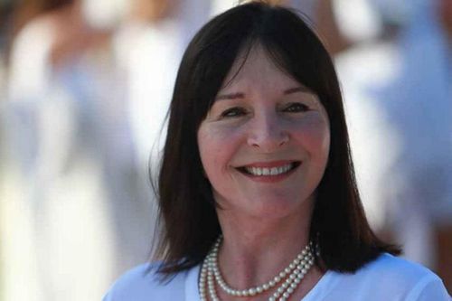 Chủ tịch Hoa hậu Thế giới Julia Morley bị đồn dương tính với Covid-19