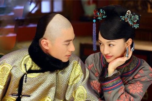 Giai thoại đẹp về hoàng đế chung thủy nhất nhì TQ: Phá vỡ điều lệ nghiêm ngặt này chỉ vì chiều vợ