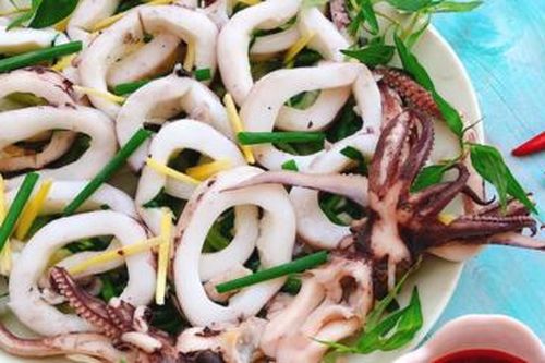 Cuối tháng 'xả xui' bằng 3 món mực ngon 'tuyệt cú mèo' sau, chồng con 'gắp không nghỉ tay'