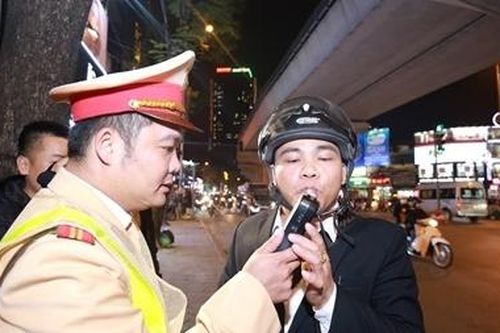 Cách nào nhận biết máy đo nồng độ cồn đảm bảo tiêu chuẩn?