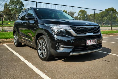 Đánh giá Kia Seltos Sport+ AWD 2020 – SUV rộng rãi, lái thoải mái