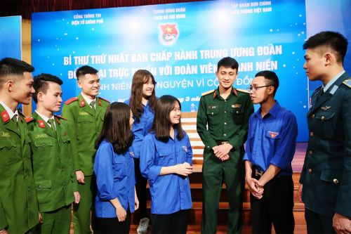 Bí thư thứ nhất T.Ư Đoàn đối thoại trực tuyến với thanh niên Việt Nam