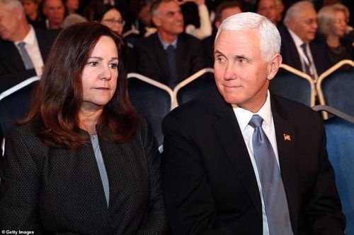 Mỹ: Phó Tổng thống M.Pence và phu nhân sẽ được xét nghiệm Covid-19