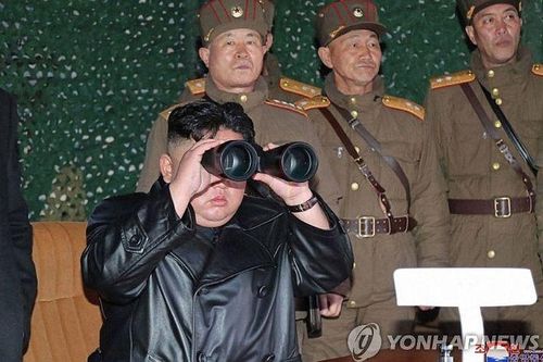 Ông Kim Jong - un giám sát vụ thử nghiệm vũ khí dẫn đường chiến thuật