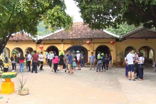 Côn Đảo dừng đón khách du lịch, Bình Dương dùng khách sạn sang để cách ly tập trung