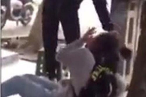 Nữ sinh đánh nhau, giáo viên thương học trò không báo cáo Ban giám hiệu