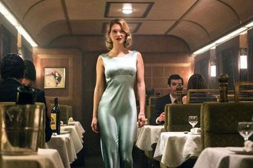 Vẻ quyến rũ hớp hồn của Bond girl trong 'No time to die'