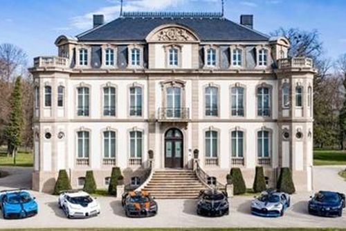 Màn hội tụ choáng ngợp của 'gia đình Bugatti Chiron' trị giá 820 tỉ
