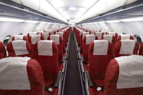 Khoang hành khách trống rỗng, máy bay các hãng châu Á vẫn bay
