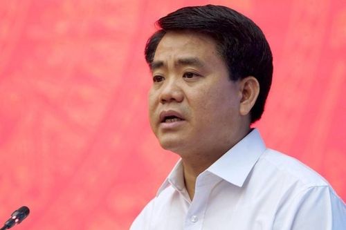 Chủ tịch Hà Nội khuyên con chưa về nước