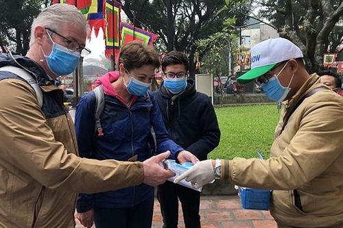 Ðoàn kết, góp sức chống dịch