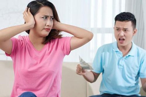 Chồng lần nào làm ăn cũng thua lỗ, nhưng vẫn bắt tôi vay tiền