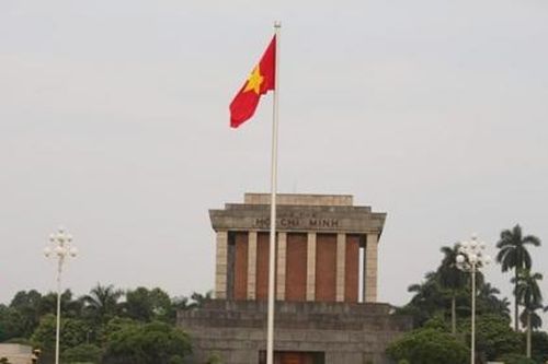 Tạm dừng tổ chức lễ viếng Chủ tịch Hồ Chí Minh