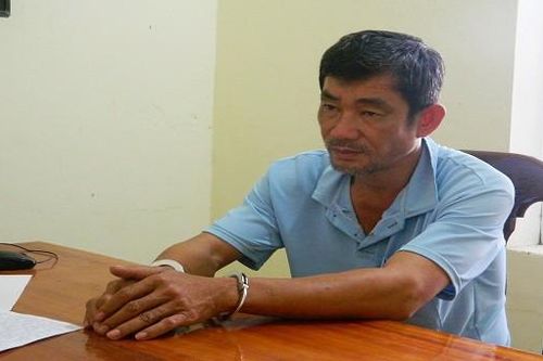 Bắt 'yêu râu xanh' nhiều lần giao cấu với con gái riêng của vợ 'hờ'