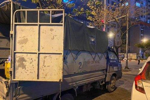 Bắt giữ xe tải chở hơn 50.000 khẩu trang lậu trong đêm