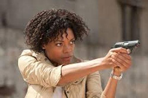 Từ phù thủy 'Tia Dalma' xấu xí đến nàng Bond girl gợi cảm trong 'No time to die'