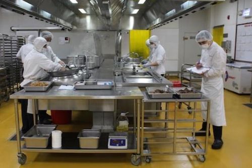 Taseco ủng hộ 50.000 suất ăn tới khu cách ly tập trung tại Hà Nội