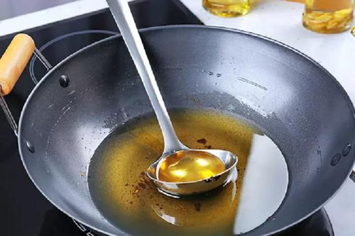 Công ty Ánh Trang thu mua dầu ăn cũ để xuất khẩu làm dầu Biodiesel