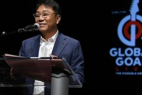 SM Entertainment bị chỉ trích vì bán khẩu trang giá cao