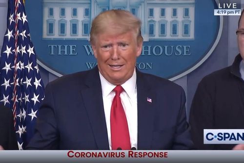 Ông Trump than thở mất hàng tỷ USD khi nước Mỹ lo chống dịch Covid-19
