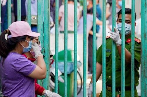 Bộ Công an yêu cầu xử lý người chống đối việc phòng dịch