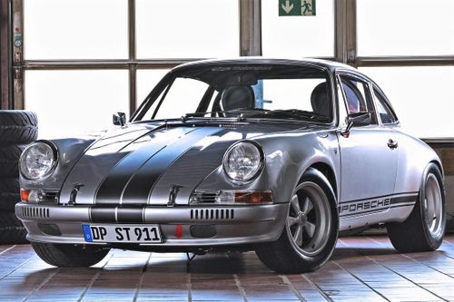 Porsche 911 đời 1985 độ lại thành xe cổ đời 1970