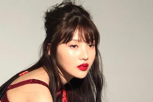 Mỹ nhân nhóm Red Velvet khoe thân hình gợi cảm trên tạp chí