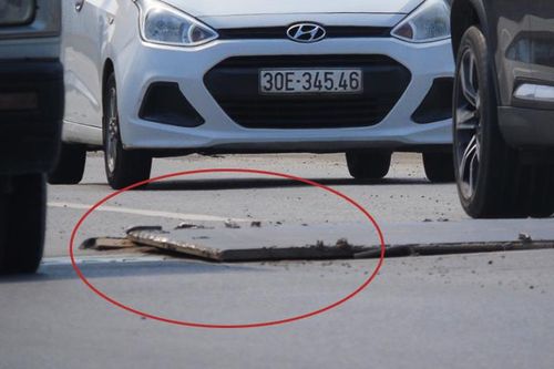 Những chiếc đinh thép trên đường Vành đai 3 từ đâu ra?
