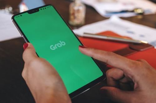 Grab nhận đơn hàng mua sắm siêu thị