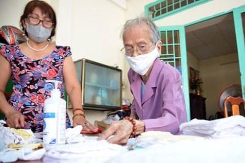 Bao la tấm lòng mẹ Quýt