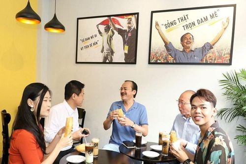 Cà phê Ông Bầu hưởng ứng ngày bánh mì được vinh danh trong từ điển Oxford