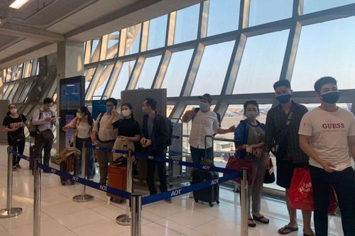 Chuyến bay cuối cùng đưa công dân Việt Nam từ tâm dịch Covid-19 ở Bangkok
