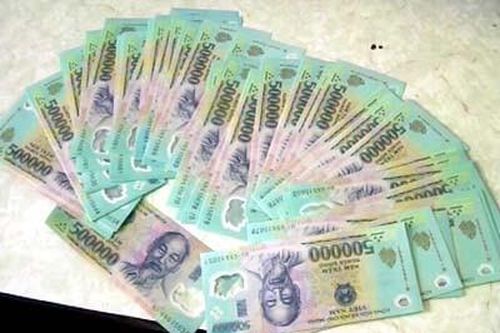 Thợ in thiệp cưới 'đổi đời' vì in tiền giả