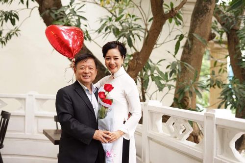 NSƯT Chiều Xuân kể chuyện cưới nhạc sĩ Đỗ Hồng Quân khi 20 tuổi và bị kỷ luật