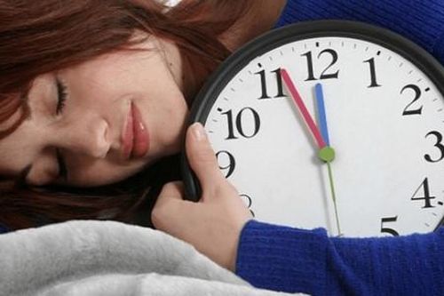 Ngủ trưa rất tốt nhưng nếu phạm vào 3 điều 'cấm kị' này có thể đón bệnh vào người