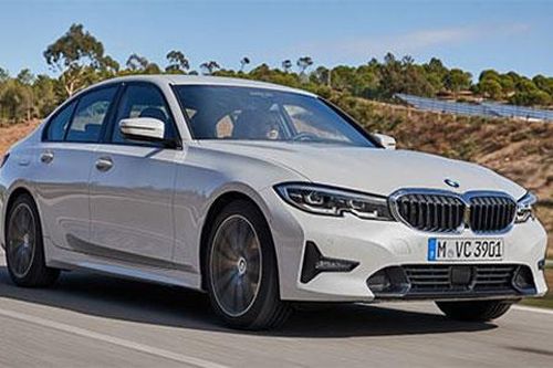 Quyết đấu Mercedes-Benz C-Class, BMW 3-Series sắp có 2 phiên bản mới giá 'mềm' hơn tại Việt Nam