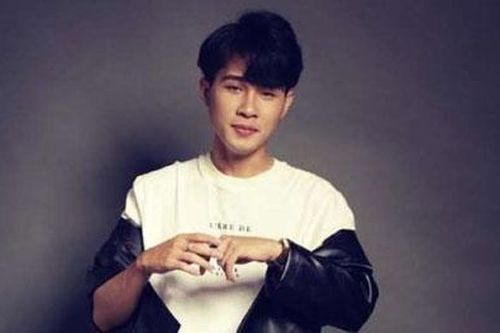 Jack xóa hết hình chụp chung với K-ICM khi được yêu cầu đưa ra bằng chứng bị bóc lột