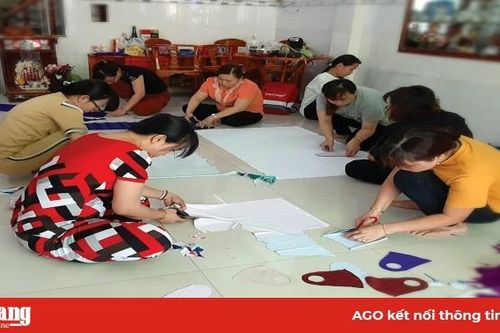 Những chiếc khẩu trang vải… miễn phí