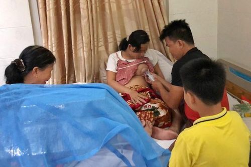 Tôi đi... đẻ: Muốn vui vào khoa sản