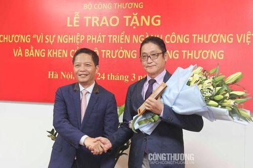 Đồng hành cùng Toyota Việt Nam, Bộ Công Thương cam kết đưa doanh nghiệp ô tô trong nước tham gia sâu hơn vào chuỗi giá trị