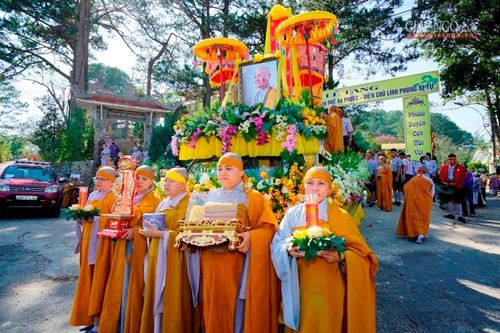 Lâm Đồng : Lễ truy niệm, cung tống kim quan NT.TN Huệ Phước trà-tỳ