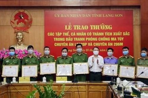 Trao thưởng các tập thể, cá nhân phá thành công các chuyên án ma túy lớn