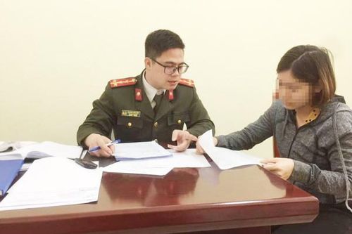 Xử phạt hai phụ nữ tung tin 'vịt' Hà Nội vỡ trận vì Covid-19