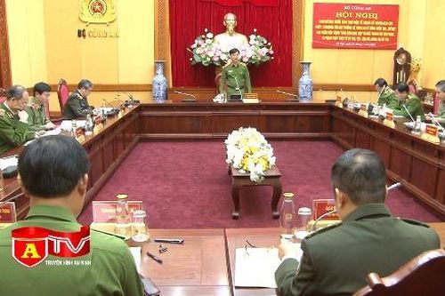 Tổng kiểm tra, vận động toàn dân giao nộp vũ khí, vật liệu nổ, công cụ hỗ trợ