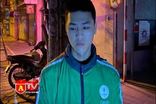 Mặc áo shipper vận chuyển trái phép chất ma túy