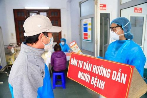 Không để người có dấu hiệu Covid-19 khám chung với người bệnh khác